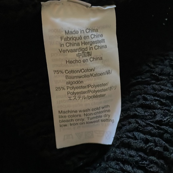 Point Sur: High Neck Sleeveless Sweater - Picture 9 of 11